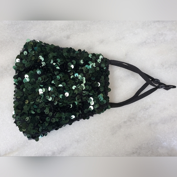 Beautiful NWOT Emerald Green Sparkly Sequin Face Mask - Picture 2 of 2